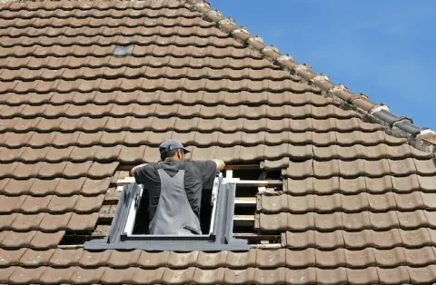 Pose de velux - Cabrières-d'Aigues